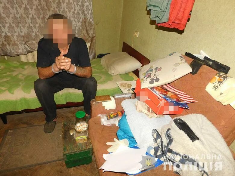 квартирант из краснодарского края убил 54 хозяина квартиры. убийство в саратове 22 летней девушки. квартира после арендаторов. убитая квартира. убитая квартира.