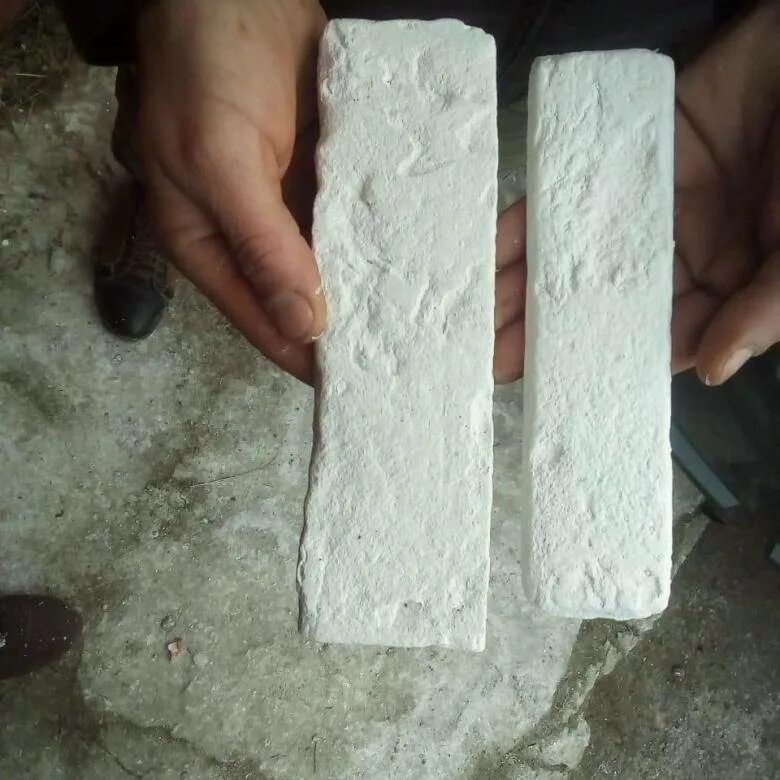 Как сделать кирпичи из цемента. Кирпичики из пенополистирола. кирпичики из полистирола. кирпич из пенопласта. кирпичики из пеноплекса.