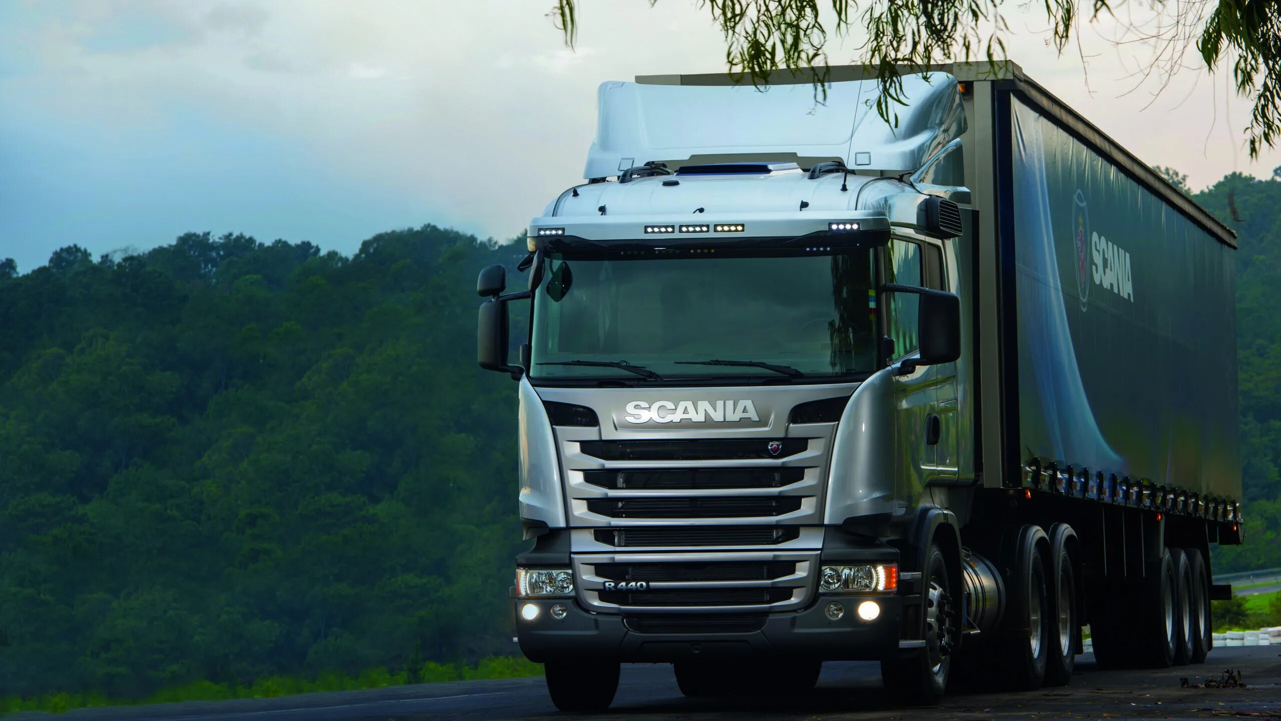Scania r999. Scania r 2009 topline. Скания большегруз. Scania r 2009. Американский грузовик скания.