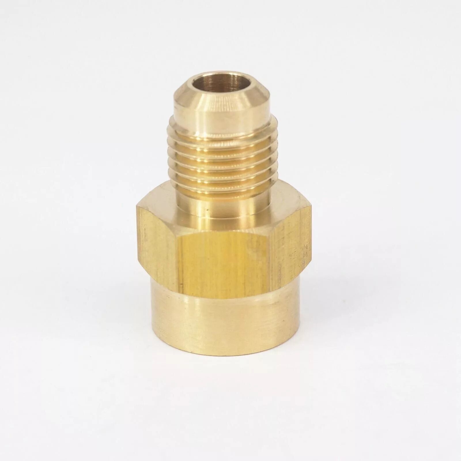 Штуцер sae. Штуцер 1/4 sae-1/8 npt прямой vc-500-16 с золотником и колпачком. Штуцер 1/4-1/8 npt с ниппелем (u1-4a). Штуцер sae. Штуцер 1/4"sae x 1/8"npt (7140/21) "castel".
