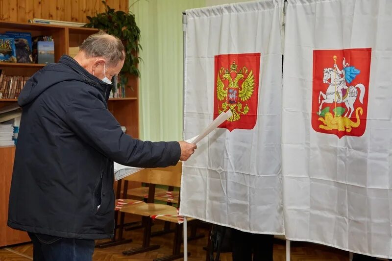 Проголосовать мо. Избирательный участок в школе. Выборы Мытищи. Единый день голосования РБ. День голосования в саду.