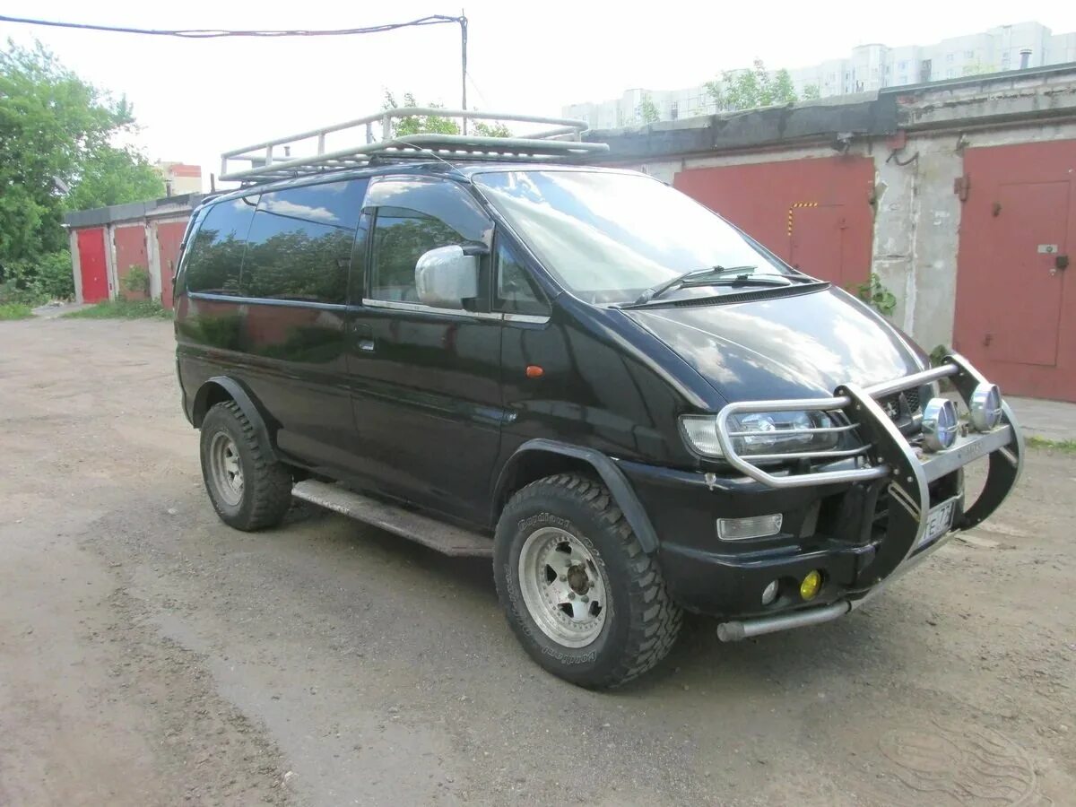 Полный привод дизель механика. Mitsubishi Delica 2004. Mitsubishi Delica 4. Mitsubishi Delica 4x4. Mitsubishi Delica 2004 фрейм.