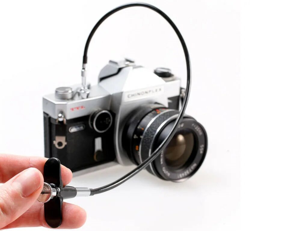 Sony alpha проводной дистанционный спуск. Спуск камеры. Fujifilm x-t20 батарейный отсек. Механический спусковой тросик для фотоаппарата hakuba. Спуск камеры.