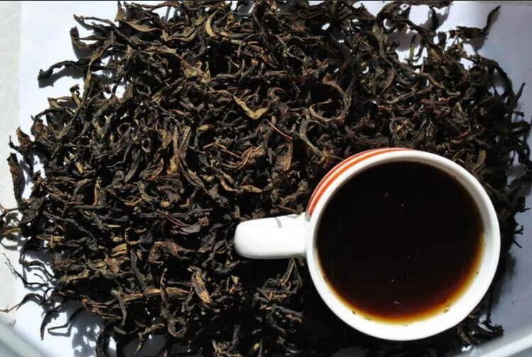 Чай краситель. Черный чай заварка. Чай черный листовой.