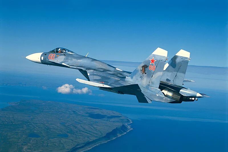 Истребитель 2014. Су-33 истребитель. Су-33 палубный. Су 27 палубный. Самолёт Су-33куб.