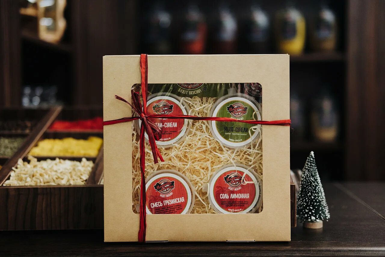 подарочный набор приправ. набор приправ и специй подарочный. набор специй в подарок. подарочные наборы пряностей. набор для приправ и специй.