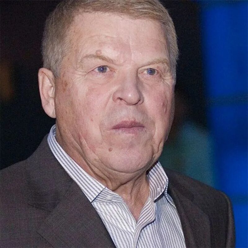 Артист кокшенов биография. Михаил кокшенов актер. Михаил. Михаил кокшенов фото. Артист кокшенов биография.