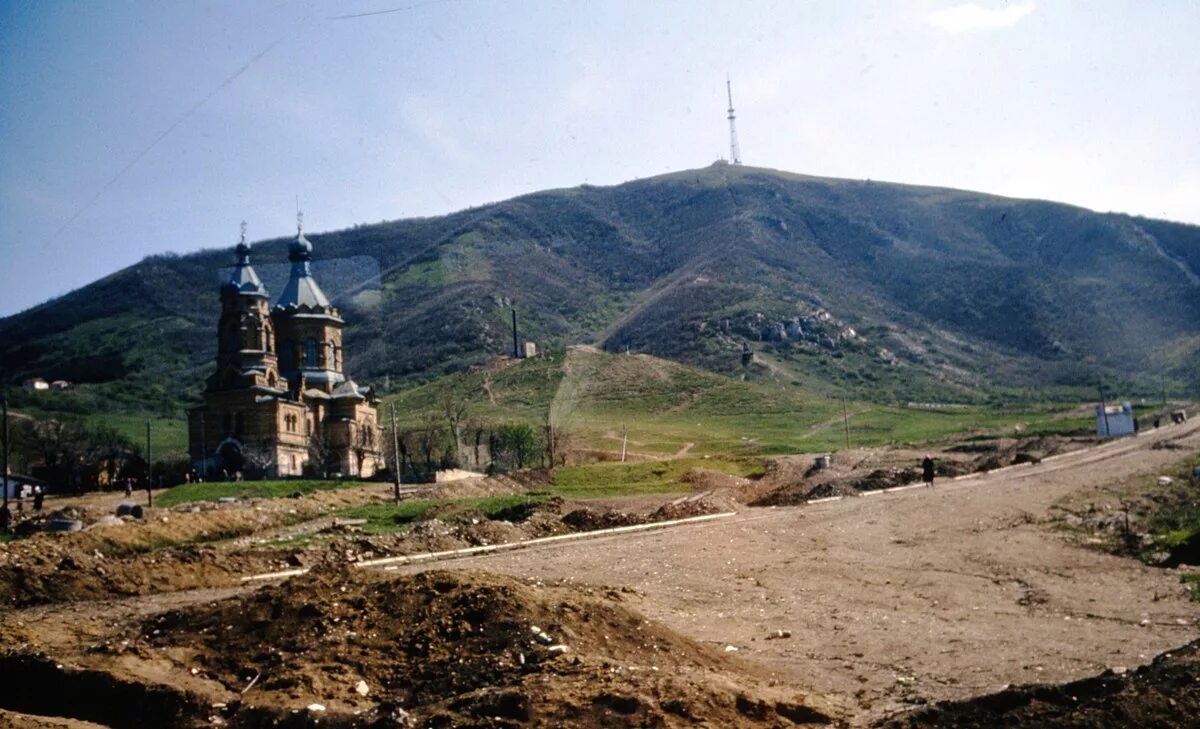 Церковь на Машуке Пятигорск. Лазаревская Церковь Пятигорск. Город Пятигорск в 80. Советский Пятигорск. Ставропольский край 20 век