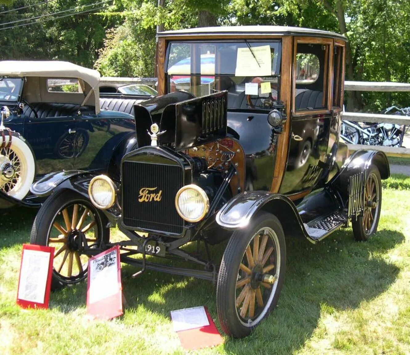 Первые серийные автомобили. Ford model t 1919. «Ford model т» в 1908 г.