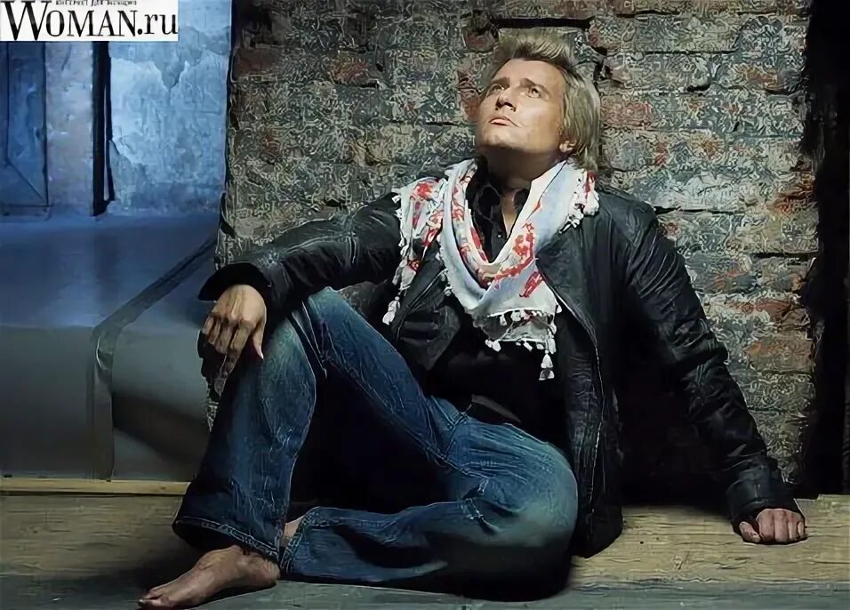 Басков рядом с тобой. Басков 2025. поклонники баскова. 2025 году фото басков возле двери.