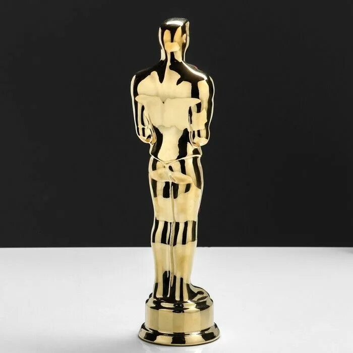 вечеринка богинь. футболка дайте оскар этой богине. элли ди. слушать оскар богини. слушать оскар богини.