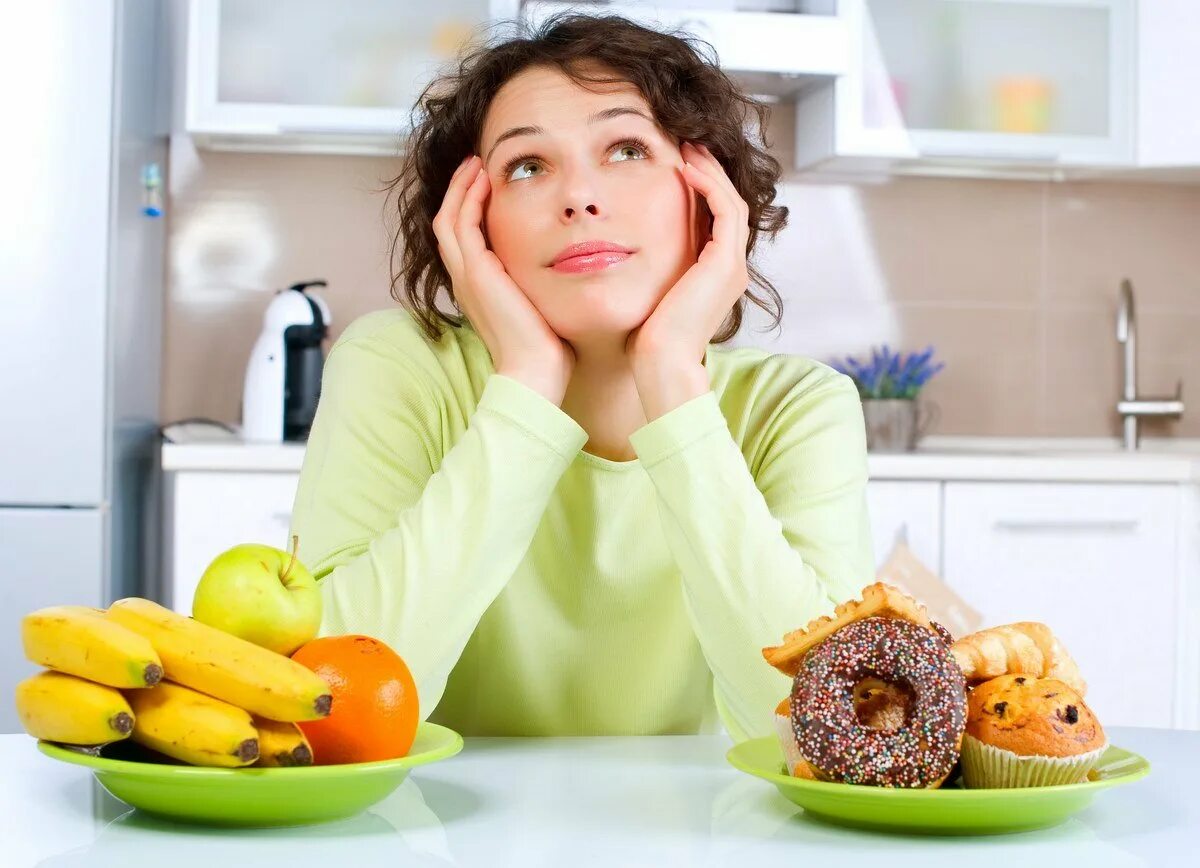Есть. Healthy and unhealthy Habits. Пищевое поведение. Думает о еде. Переедание.