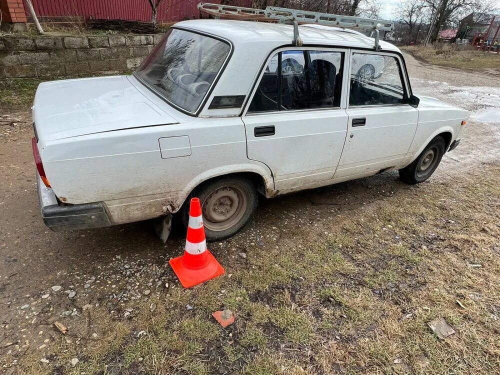 Ваз 21093 новая. Ваз в усть лабинске. Ваз в усть лабинске. Автомобильные разборки в усть лабинск. У авто лабинск.