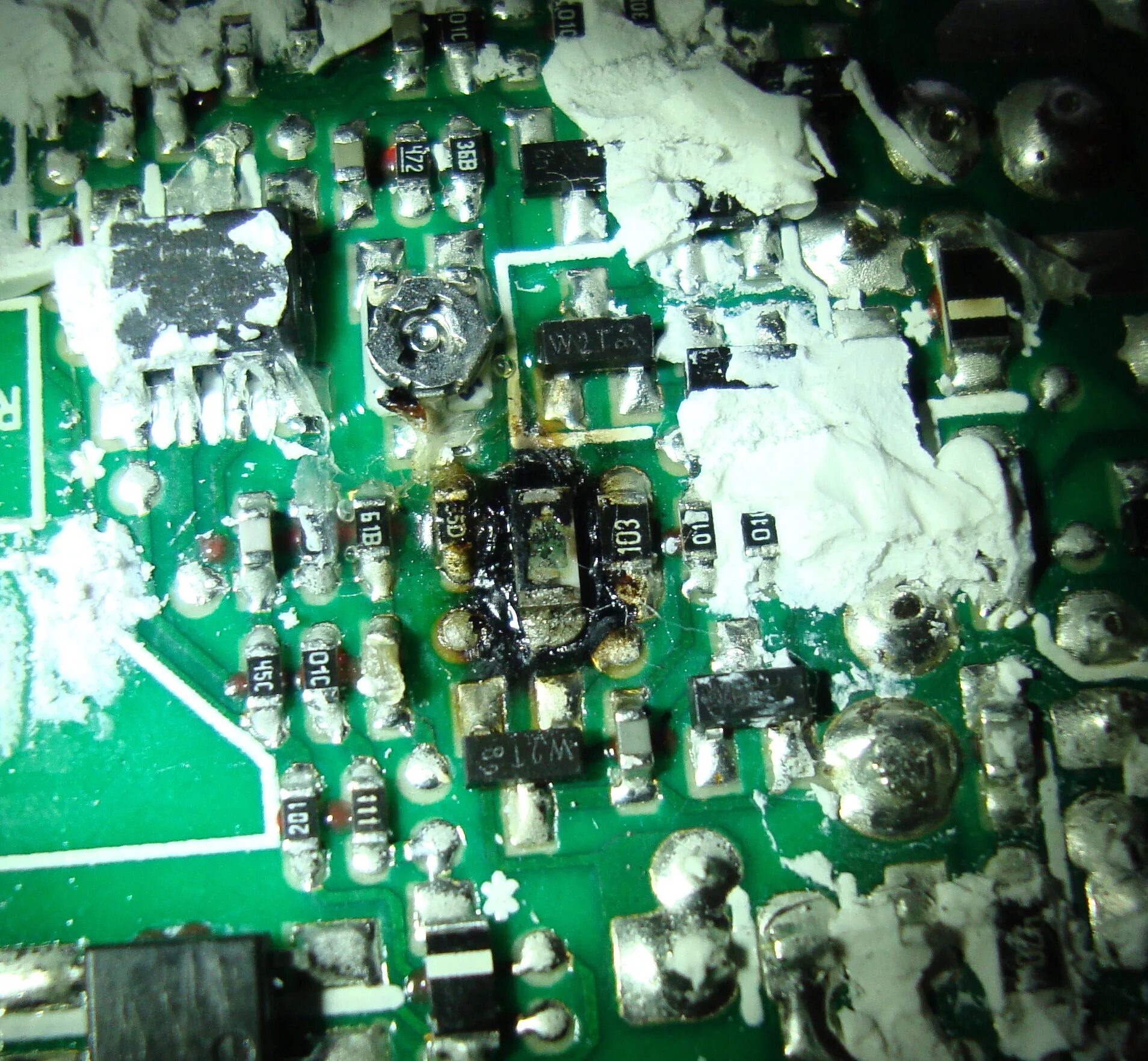 Сгорело сопротивление. Резистор 470 SMD сгорели. Сгоревший СМД резистор. Резистор 274 SMD. Сгорел блок питания на tea1716t.