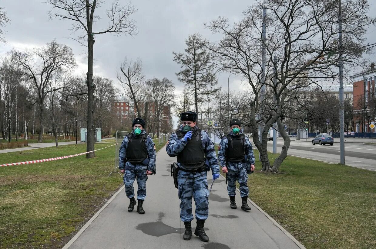 Росгвардия в Москве 2020. Росгвардия патруль Москва. Военный патруль в Москве. Росгвардия на улице. Росгвардия ходит