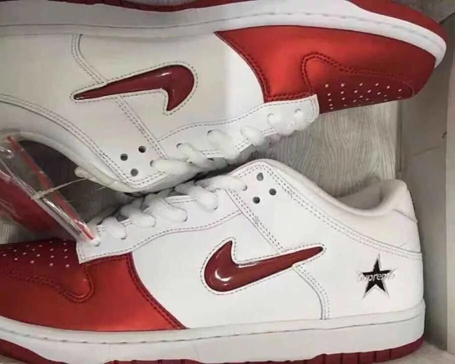 Supreme x nike sb dunk low. Supreme x nike sb dunk low. Supreme x nike sb dunk low. Nike dunk x supreme. Nike sb dunk low supreme.
