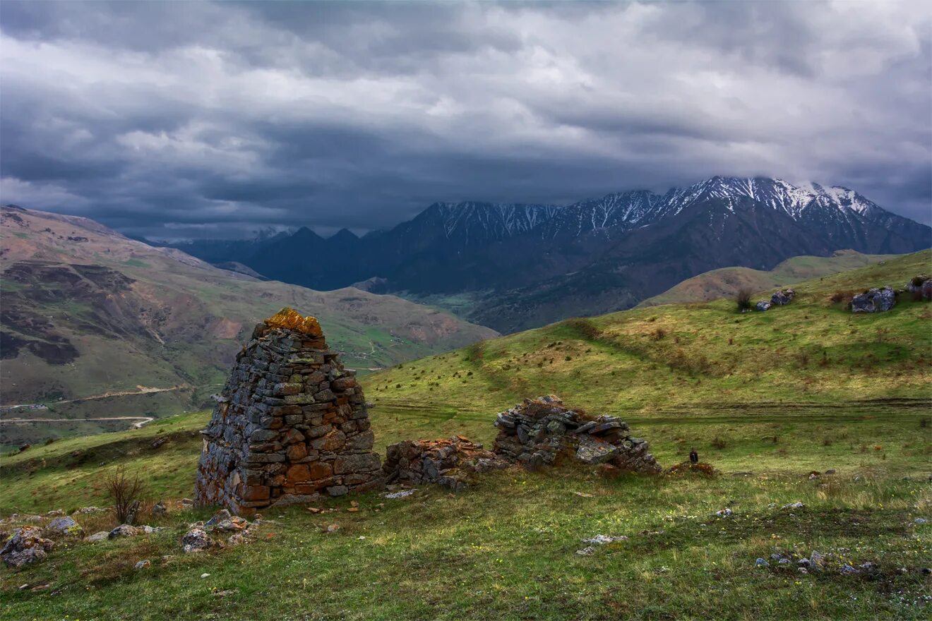 Хибины скалы. Холм туамата. Плато вельд претория. Земляной холм. Земляной курган.