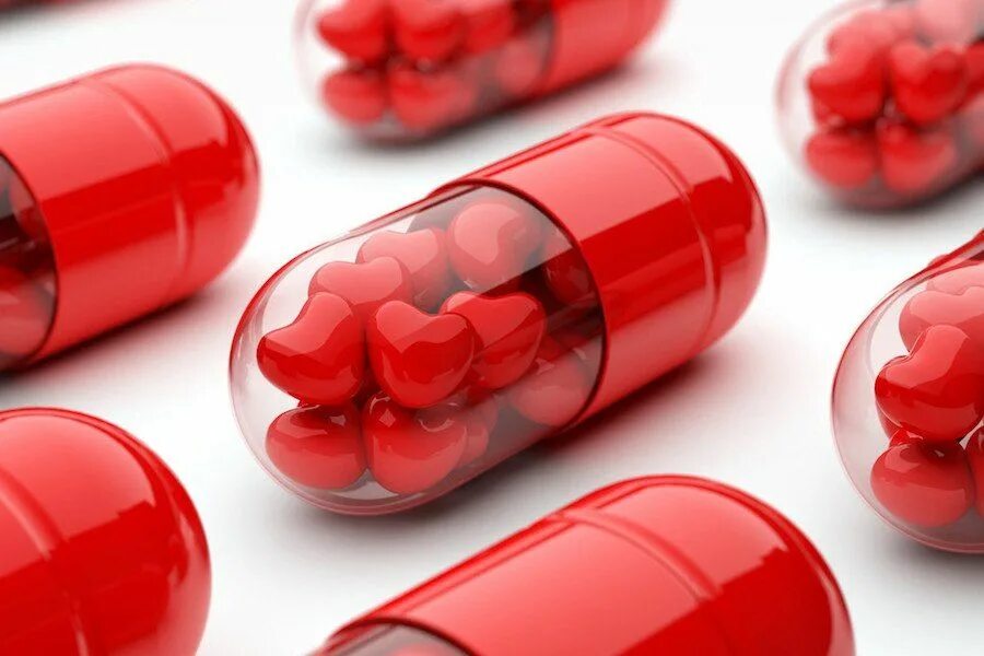 Лекарство от любви. Таблетки любви. Красная таблетка. Таблетки сердечком для любви. Витаминки любви.