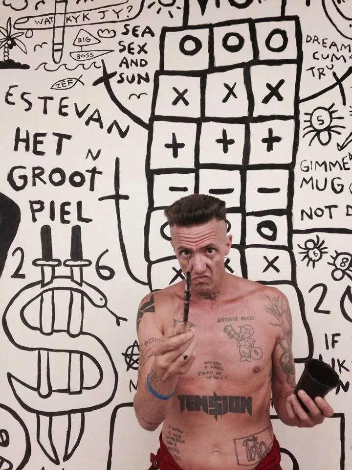 Die antwoord текст. Die antwoord стиль. die antwoord тату. тату ninja die antwoord. die antwoord zef style.