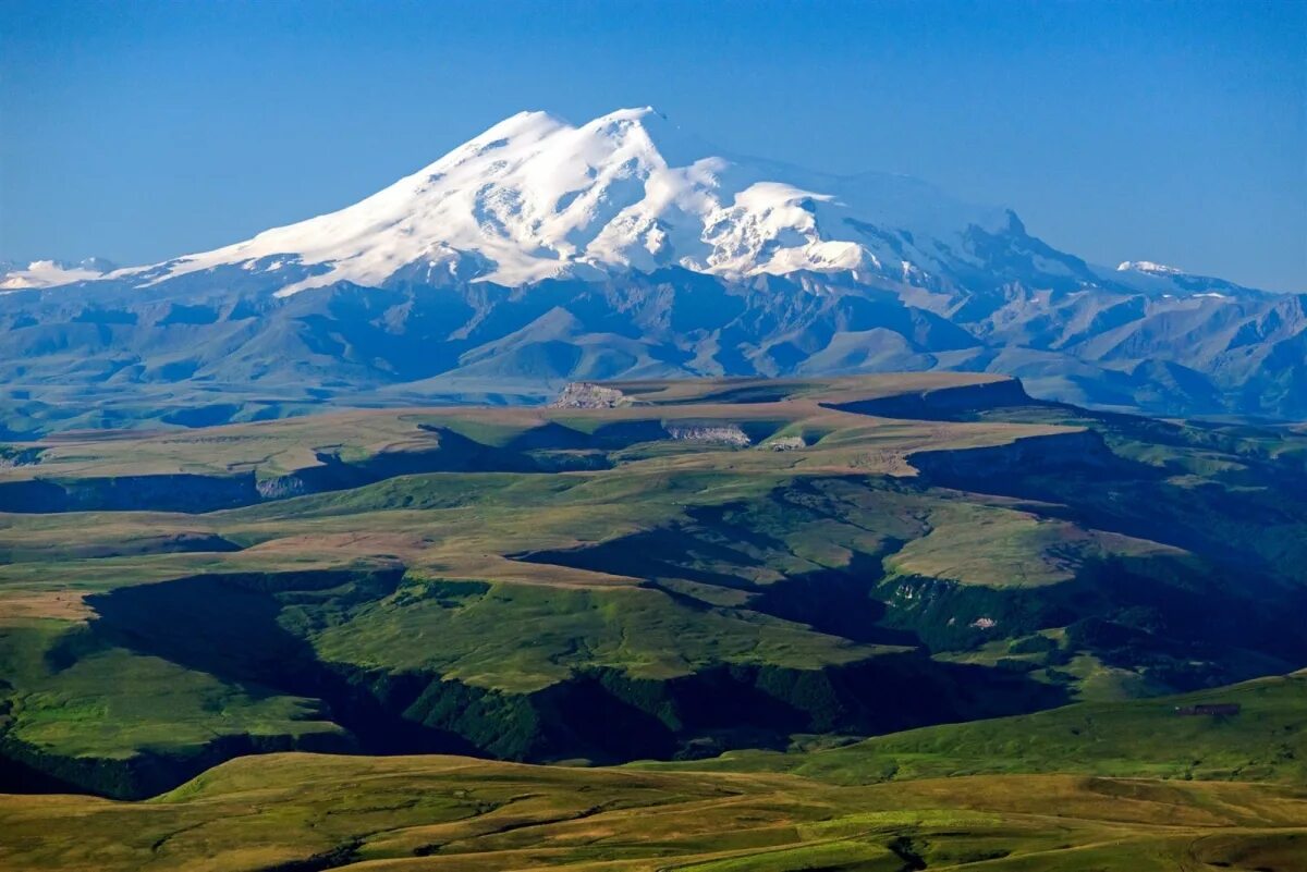 Гора эльбрус (кабардино-балкария, карачаево-черкесия). Гора эльбрус (кабардино-балкария, карачаево-черкесия). Кавказские горы горные вершины кавказа. Горы кчр эльбрус. Кавказские горы самая большая кавказская гора.