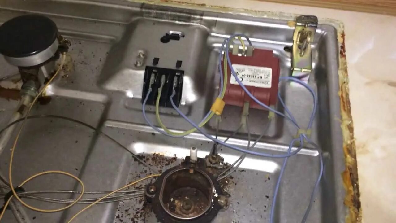 Автоподжиг газовой панели. Блок электроподжиг варочной панели гефест. плита гефест электроподжиг и газ контроль. ariston hotpoint газовая варочная поверхность электроподжиг. газовая плита мора выключатель розжига.
