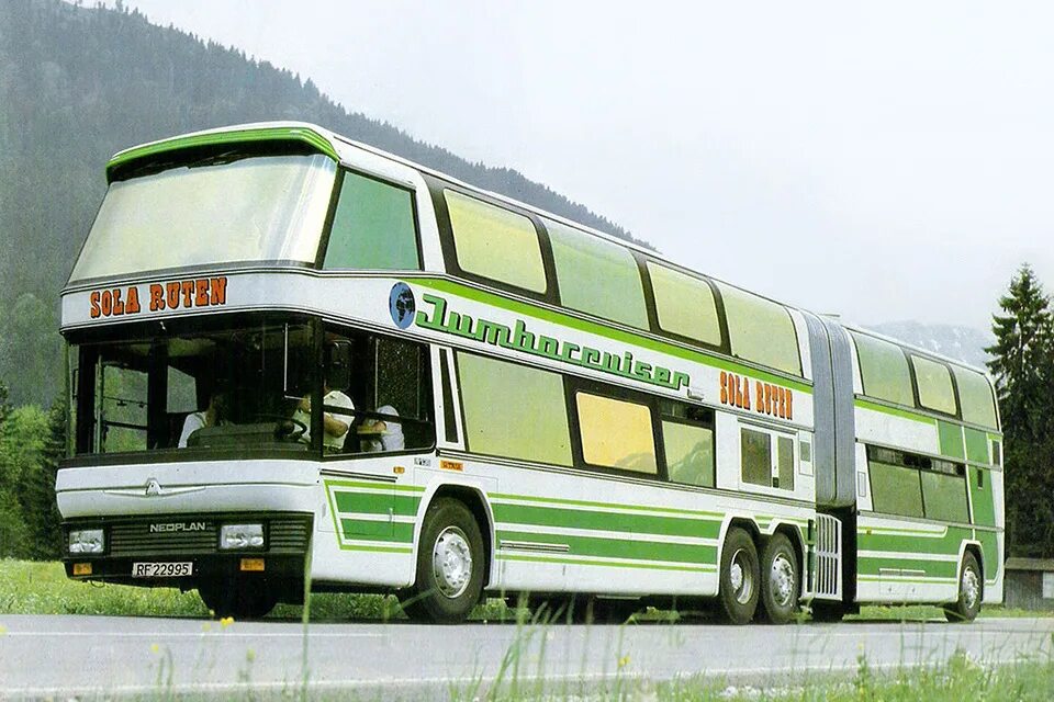 Самый большой автобус в мире. Автобус neoplan jumbocruiser. neoplan n138. neoplan jumbocruiser самый большой автобус в мире. neoplan 138.