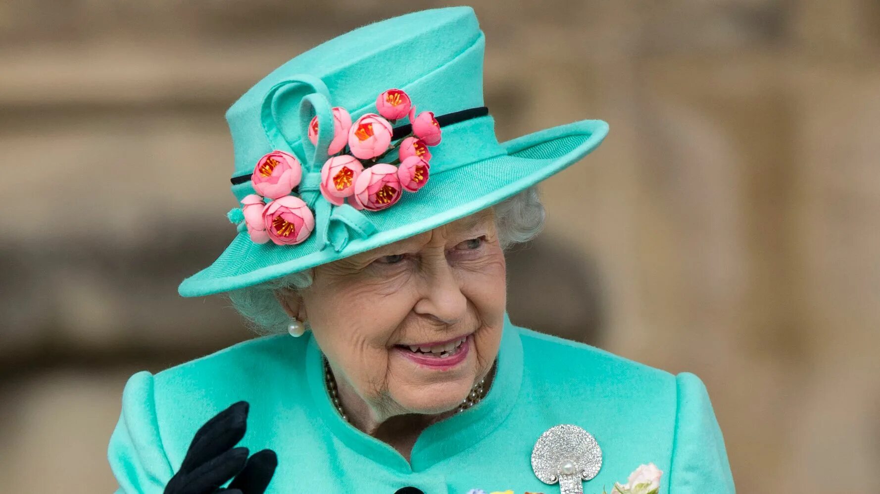 Букет королевы елизаветы. The queen s people. The queen s people. Princess of wales charles portrait. Дети королевы елизаветы 2.