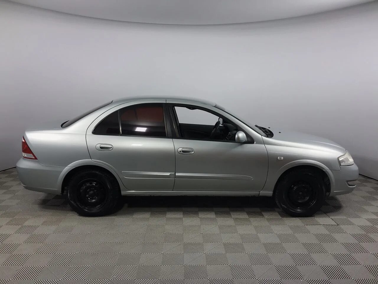 Nissan Almera 2007. Ниссан Альмера Классик 2007 года. Ниссан Альмера 2007 сбоку.