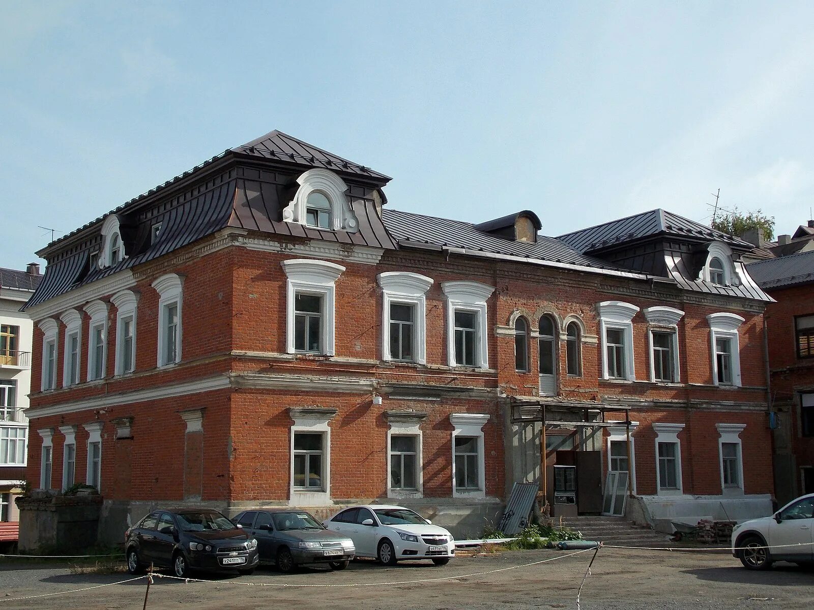 Дом купца адамова. Дом купца рыбакова дмитров. дом купца цукермана красноярск. особняк купца смирнова томск. дом купца сахарова ульяновск.