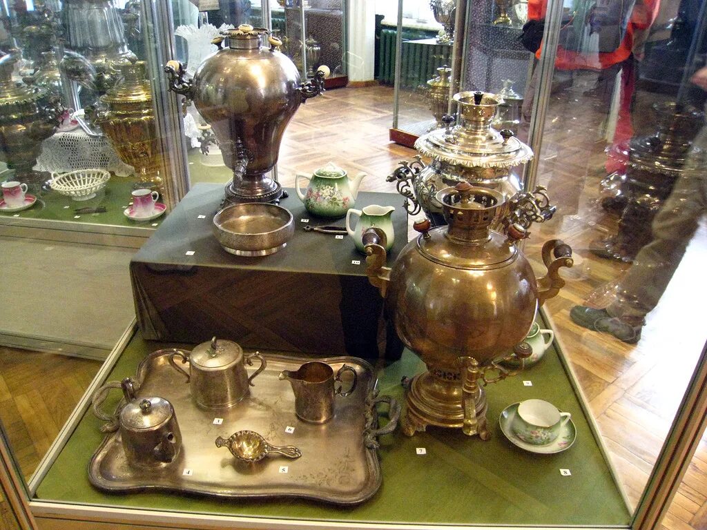 Город славящийся самоварами. Музей тульские самовары. тула город самоваров. тульский самовар достопримечательность тулы. тула кремль музей самоваров.