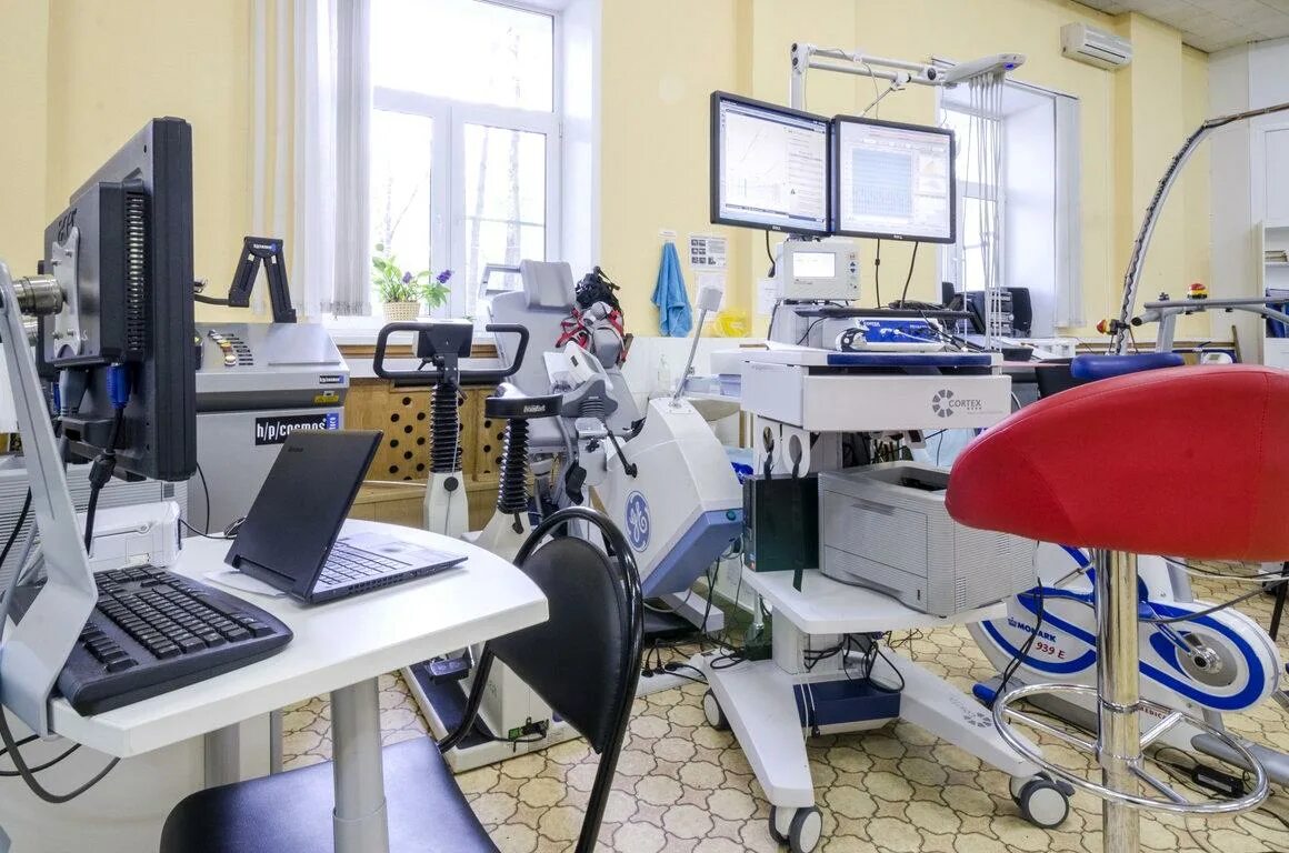 Вятский научно практический центр спортивной медицины. Республиканский научно практический центр спортивной медицины лого. Поликлиника на спортивной москва. Республиканский научно практический центр спортивной медицины лого. Спортивная диспансеризация рязанский проспект 33.