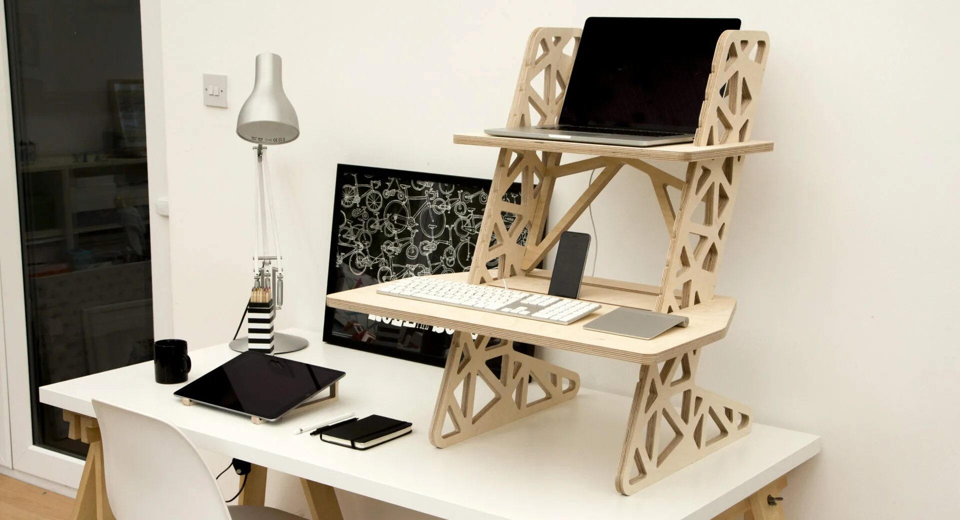 Desk stands. Стоячий стол. Стоячий стол для компьютера. Стол для стоячей работы. Stand Desk.