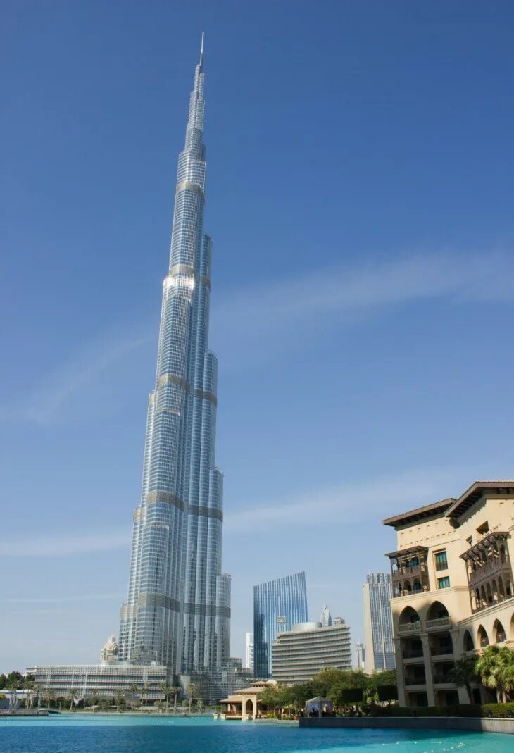 Самая высокая башня халифа. Башня Бурдж Халифа в Дубае. Дубай здание Бурдж Халифа. Бурдж Халифа – 828 метров. Бурдж-Халифа вид с 163 этажа.