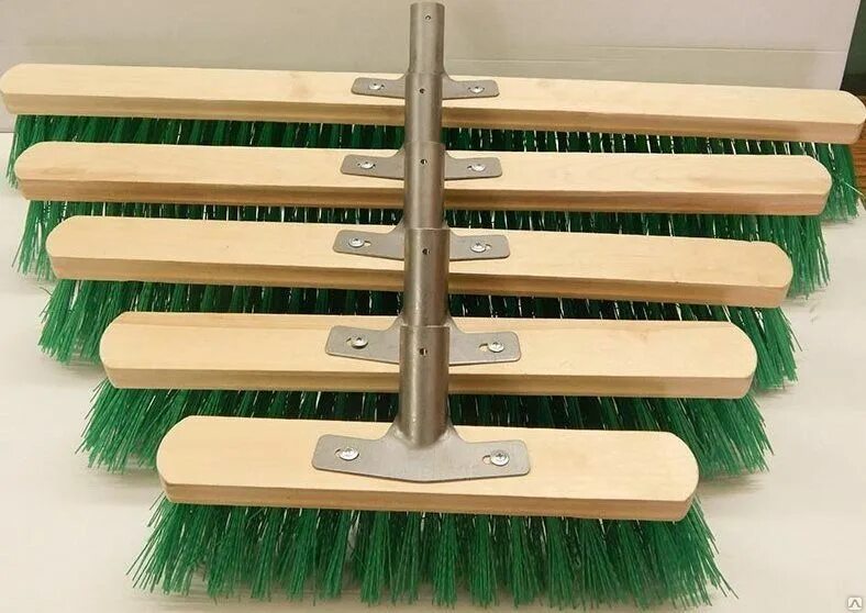 Щетка для пола ручная. Щетка уличная grinda, 600мм. щетка для подметания 600 мм. щетка для подметания, 600 мм, деревянная, с металлическим держателем. щетка д/подметания 800 мм. с мет. накл. держателем.