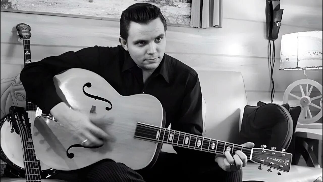 Johnny cash. Джонни кэш. Johnny cash ain't no grave. Исполнитель кантри джонни кэш фото. Джонни кэш очки.
