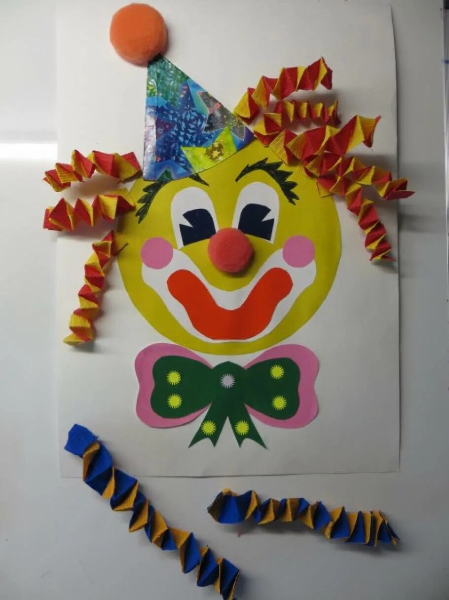 Сделать клоуна своими руками. Клоун аппликация для детей. Весёлая аппликация "клоун". Поделка клоун. Объемная аппликация клоун.