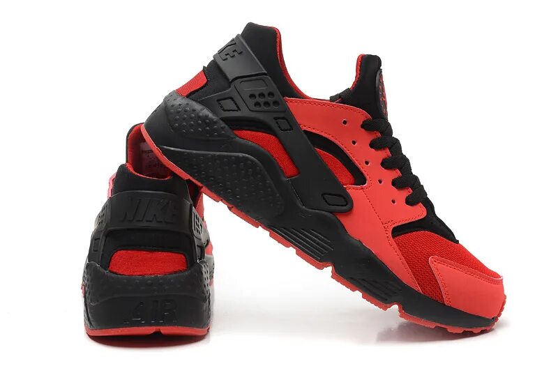 Кроссовки nike air max красно чёрные 2017. Кроссовки найк чёрно красные мужские. Красно черные кроссы. Кроссовки найк мужские красные с черным. Найк хуарачи красные.