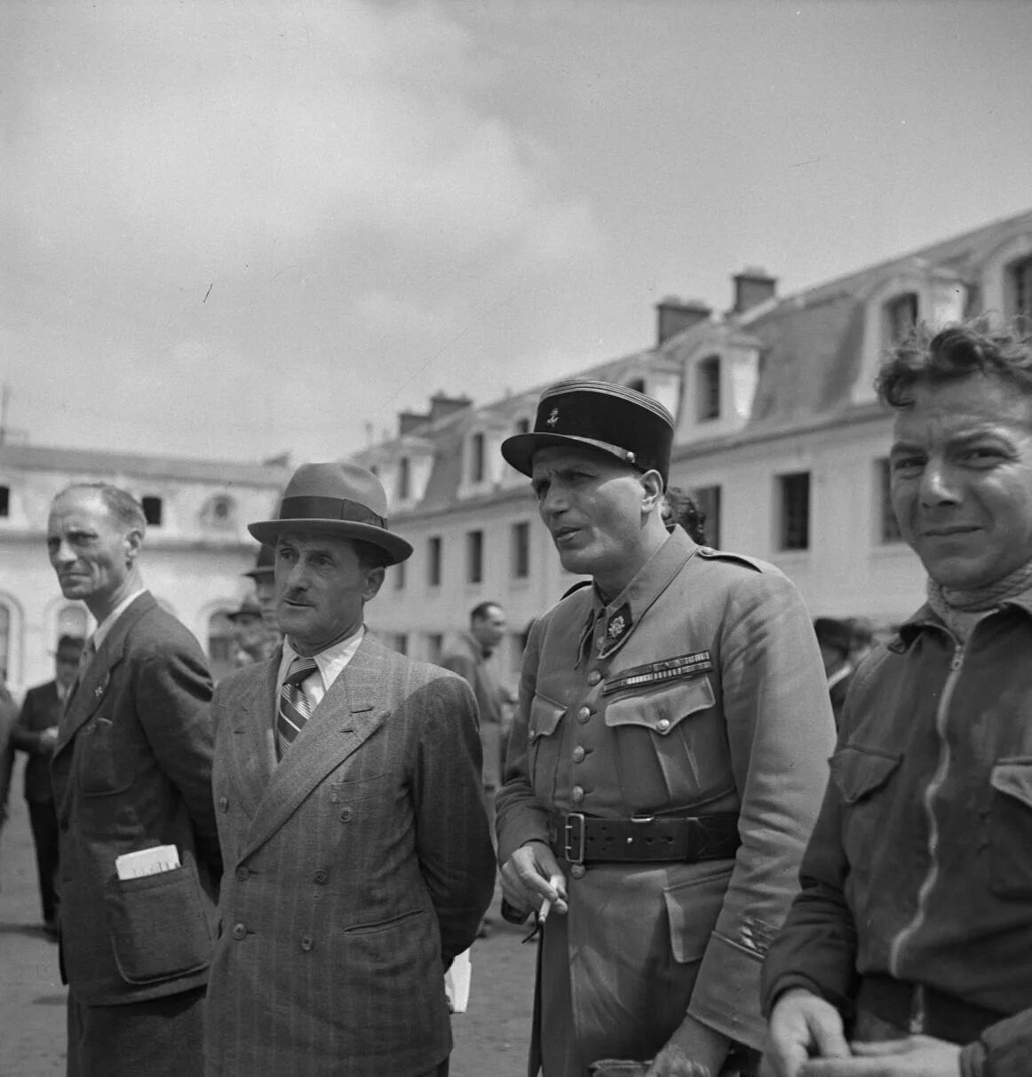 Легион добровольцев против большевизма. Французские добровольцы. Легион добровольцев против большевизма. Легион французских добровольцев против большевизма. Французские добровольцы на восточном фронте.