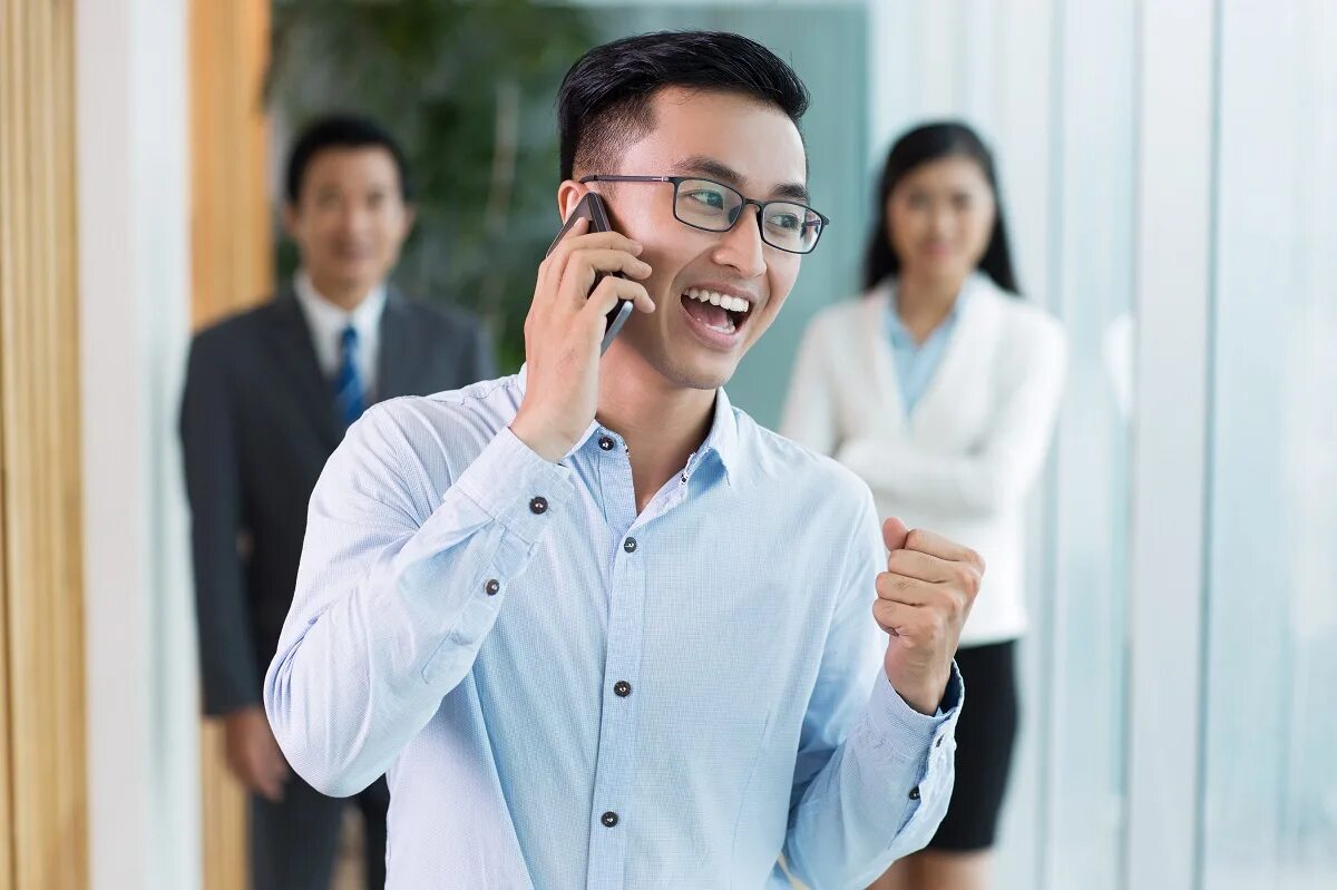 Man is talking. Talking on the phone. 2 people talking on the phone. man talk phone. talkative man.