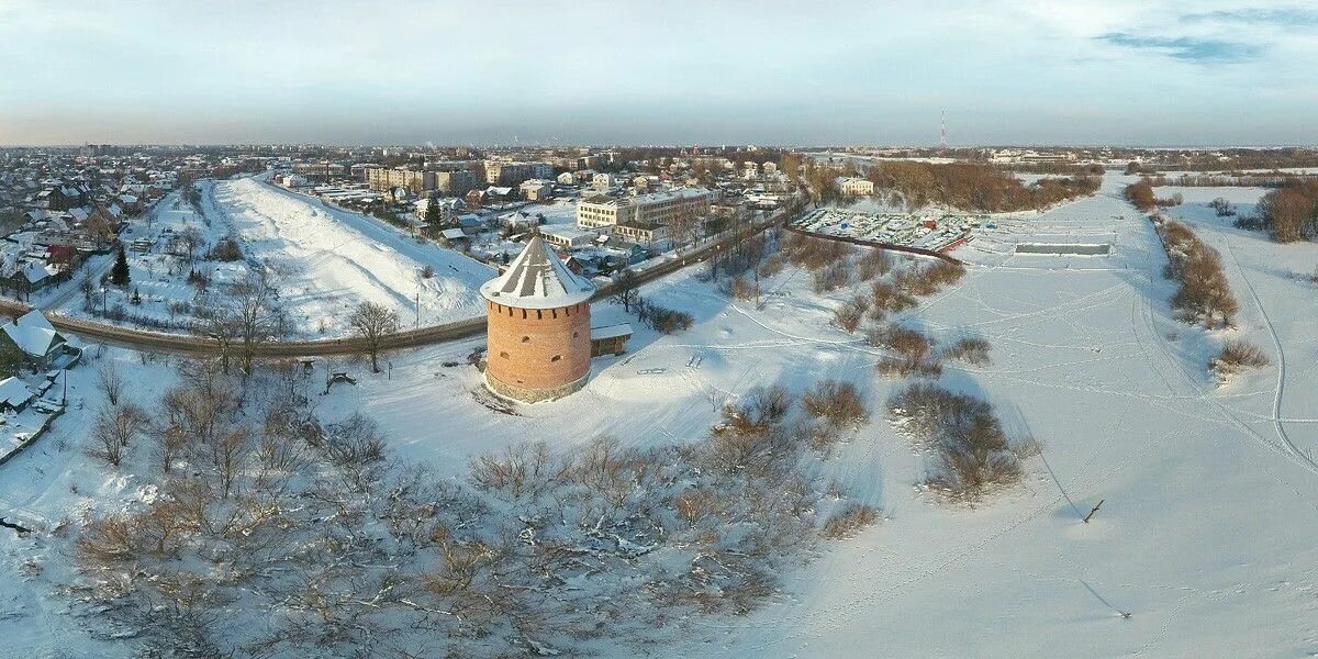 Алексеевская башня Великий Новгород. Белая башня Великий Новгород. Великий Новгород Алексеевская башня зимой. Алексеевская башня Великий Новгород 2022. Население великого новгорода на 2023