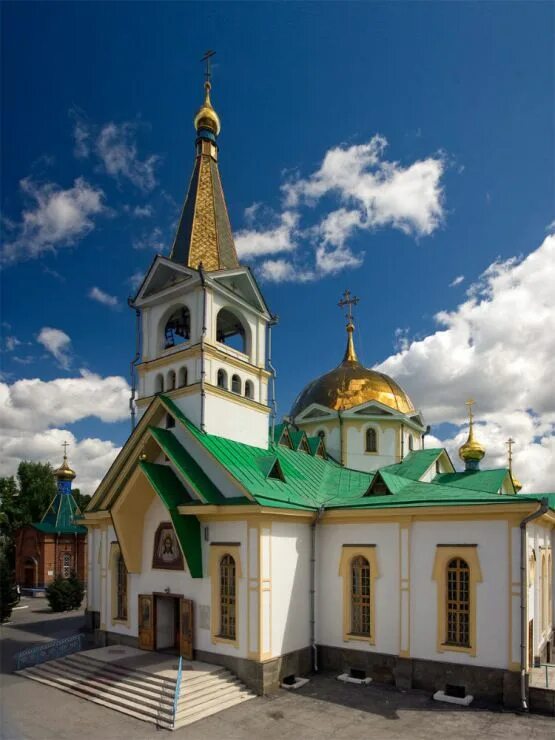 Храм вознесения новосибирск. Воскресенский собор Новосибирск. Вознесенский кафедральный собор. Вознесенский кафедральный собор г. Новосибирск.