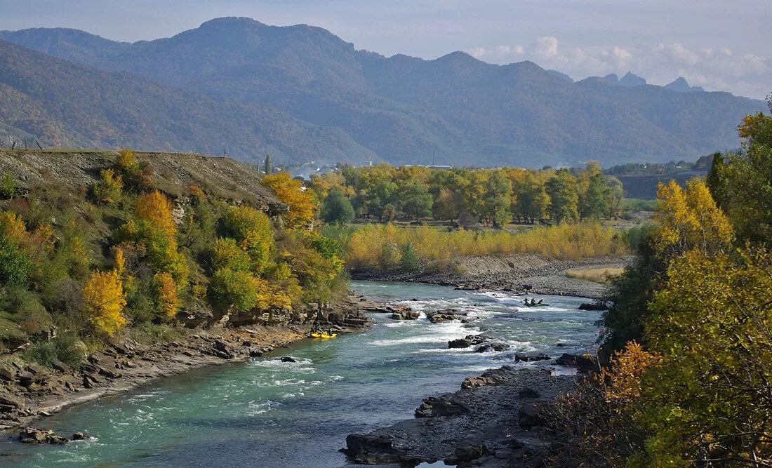 верхняя кубань. станица сторожевая кчр. верхняя кубань. гора уруп карачаево-черкесская республика. рожкао река.