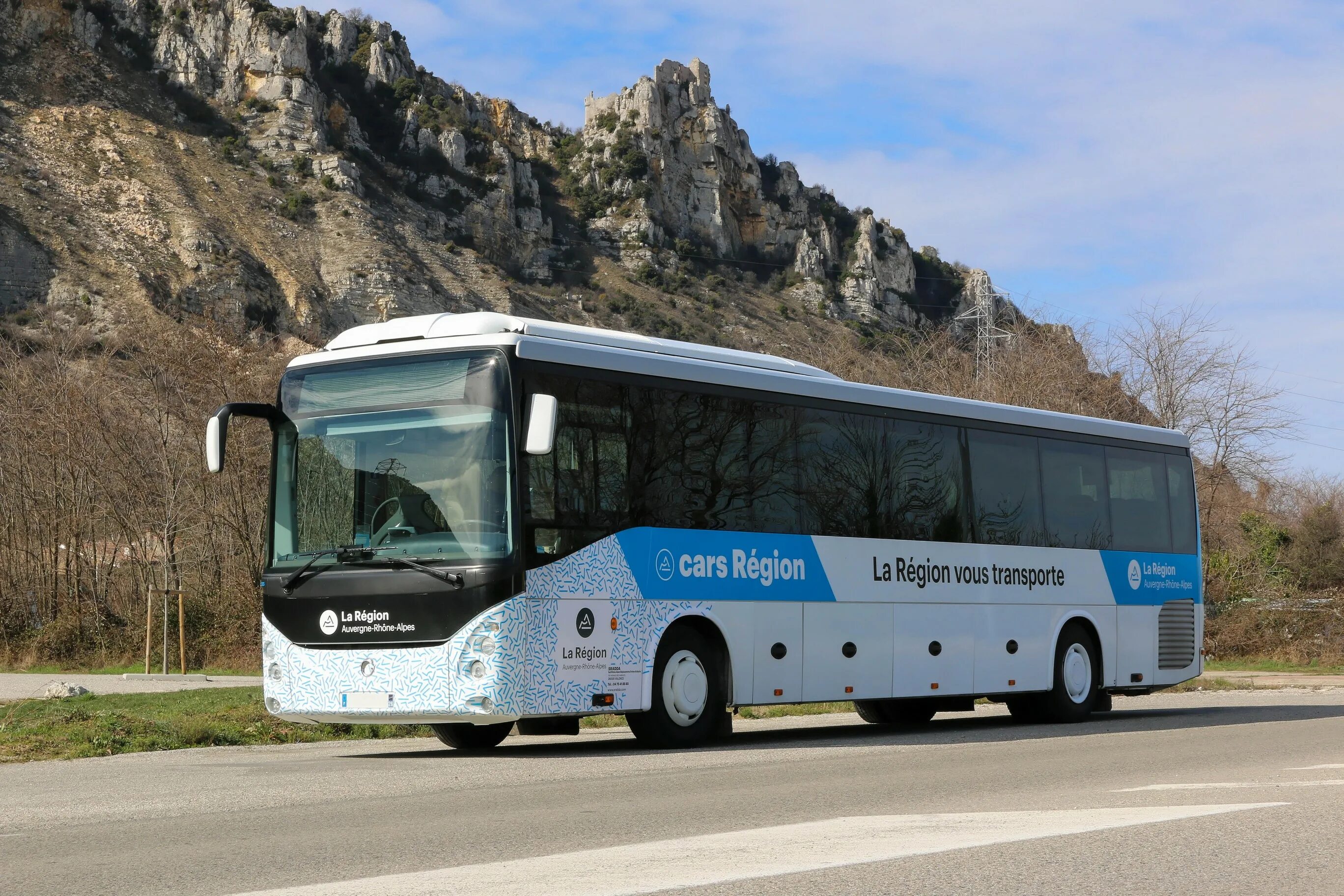 Вояж 52. Вояж автобус. lavergne voyages автобус. irisbus сургутнефтегаз. вояж 627.