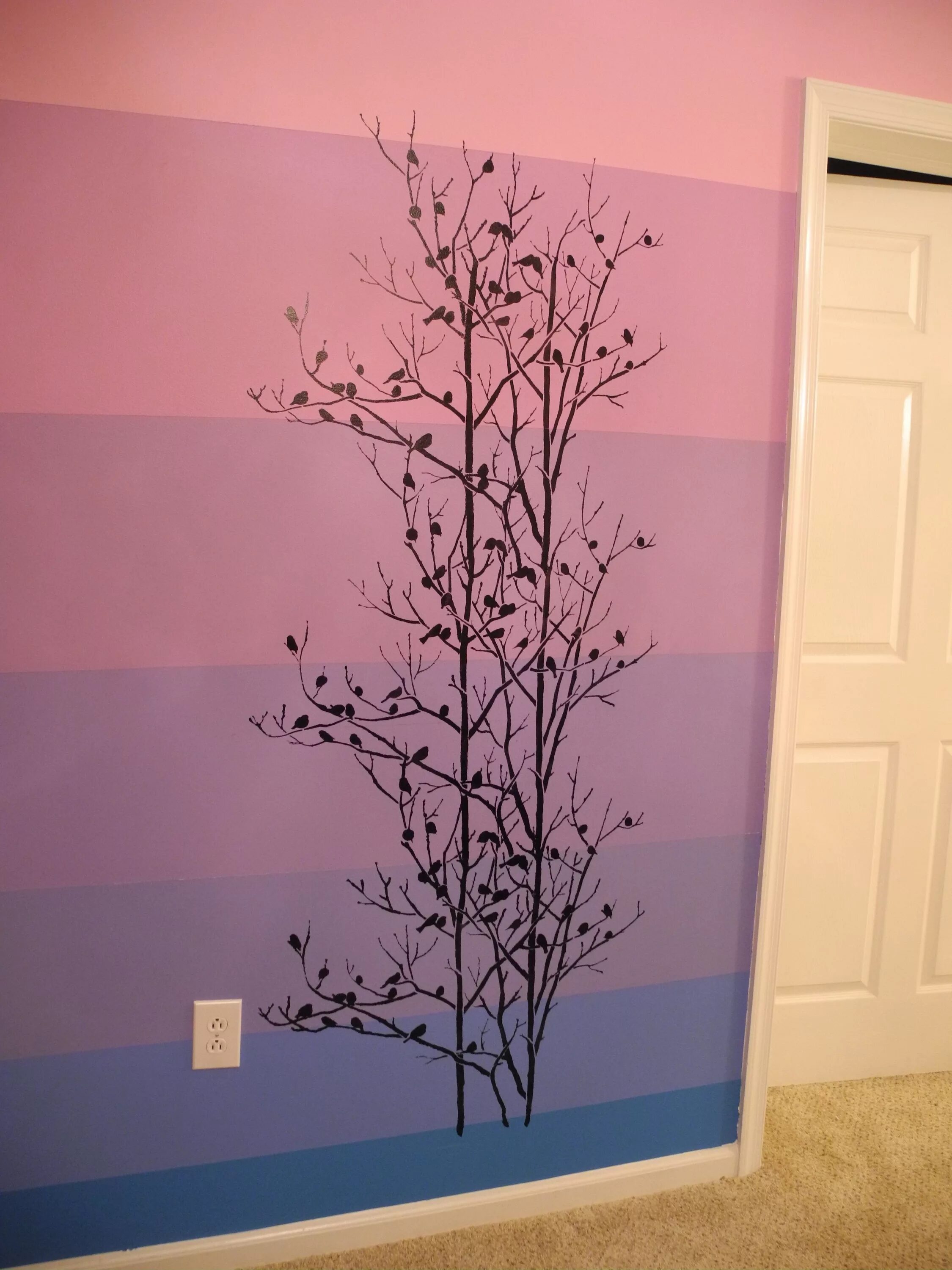 Красят ли деревья водоэмульсионной краской. Декор стен краской. Декор стен покраска. Узоры на стене краской. Декор стен водоэмульсионной краской.