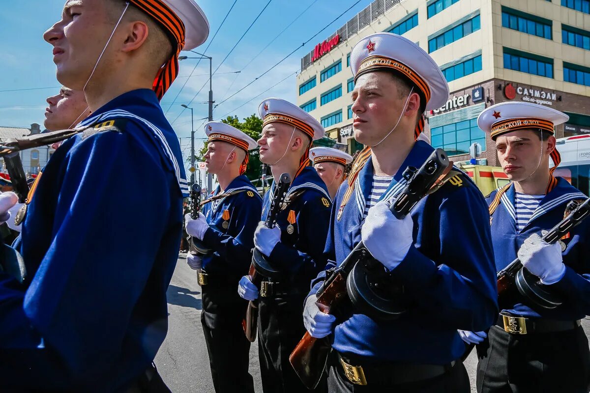 Калининград май 2023. Парад Победы Калининград 2019. Парад в Калининграде 2021. Парад 9 мая Калининград. Парад Калининград 2022.