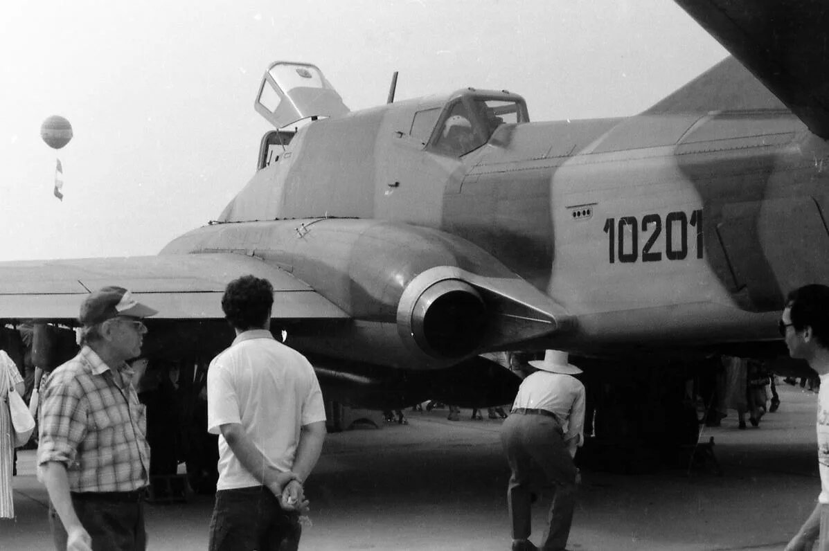 тяжелый штурмовик ил-102. штурмовик 102. реактивный штурмовик ил-102. экспериментальный штурмовик ил-102. штурмовик 102.