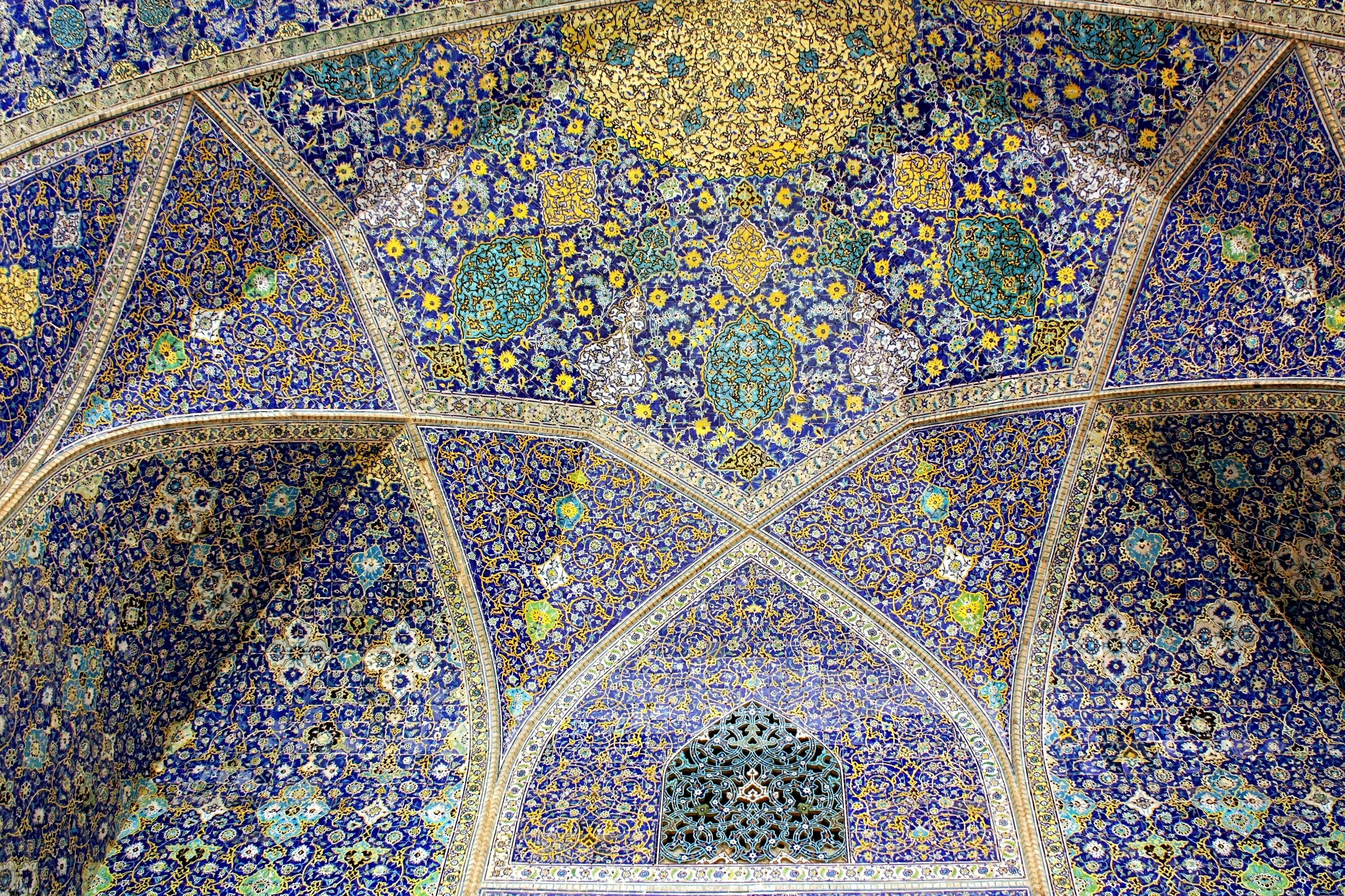 Чем украшают мечети. Мозаика орнамент мечеть имама Исфахан. Иран мозаика Исфахан. Мечеть Шах в Исфахане Иран. Росписи Исфахан мечети.