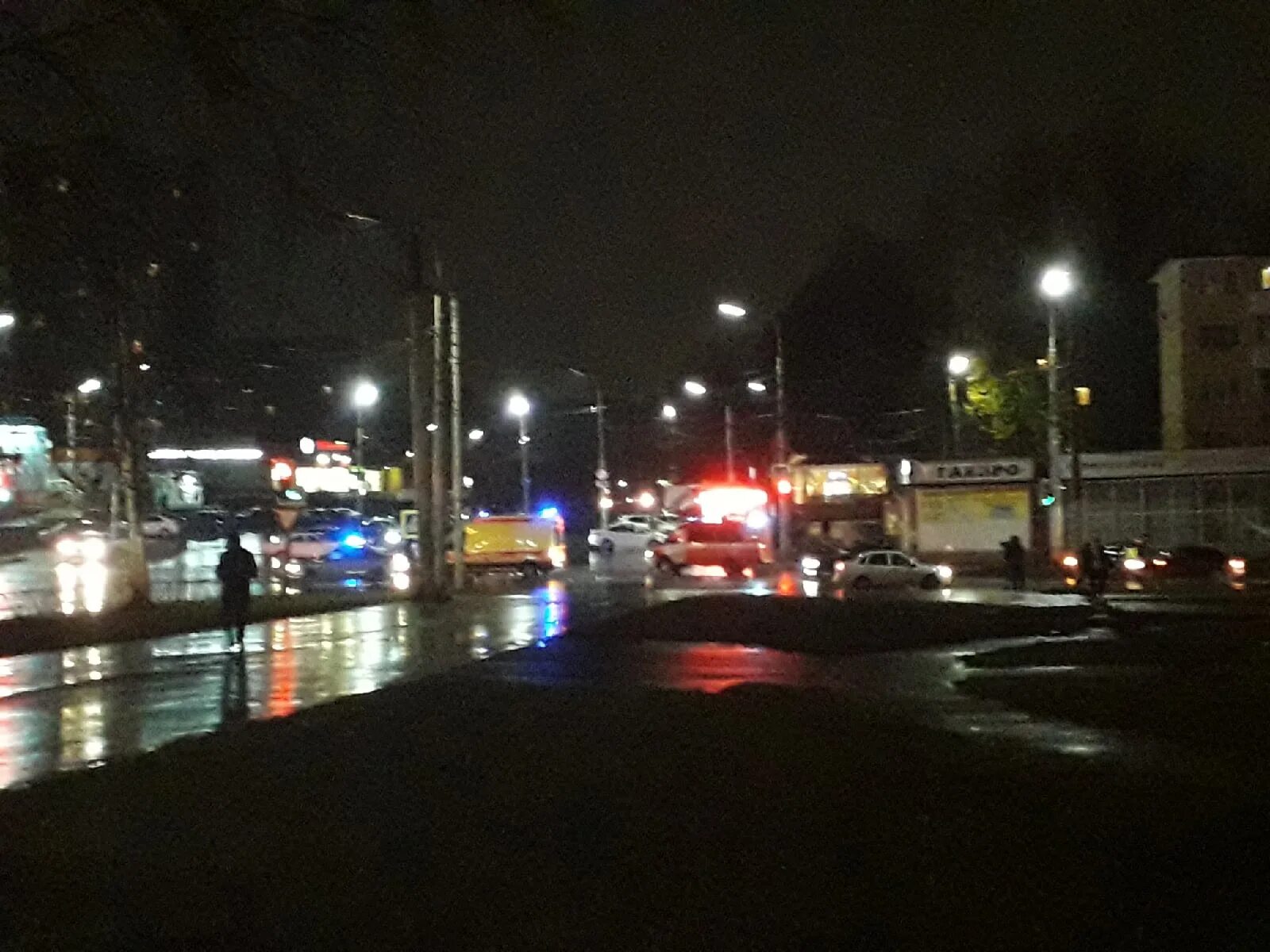 Происшествия рязань сегодня дашки. Видео с 2 мужчинами в песочне рязань. Синдика рынок пожар. Рязань сбили человека сегодня. Сбили девушку намулице ,.