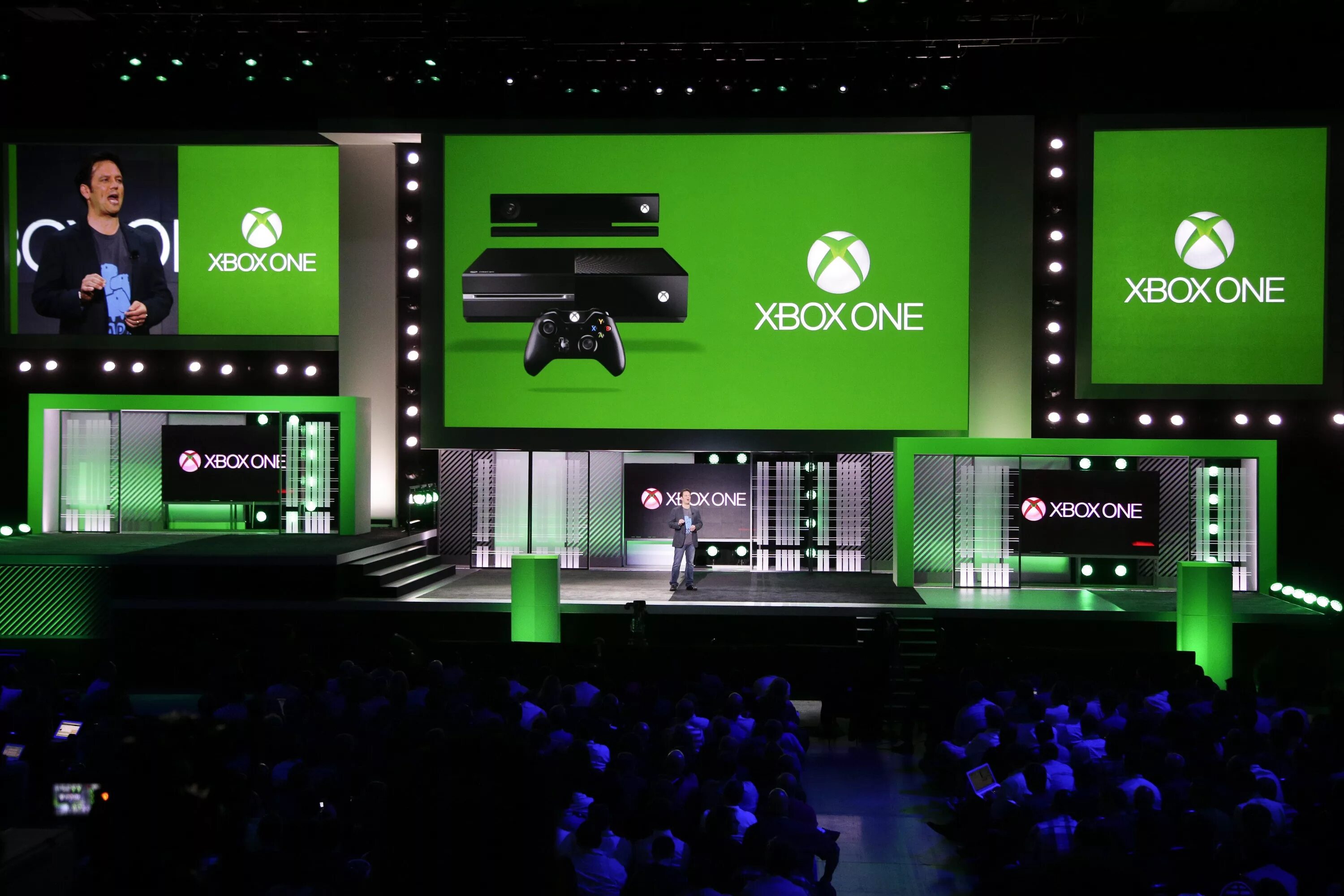 Xbox эта служба. Xbox e3. xbox 2014. xbox офис. xbox презентация.