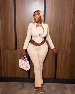 She is 31 years old as of the time of this content. 